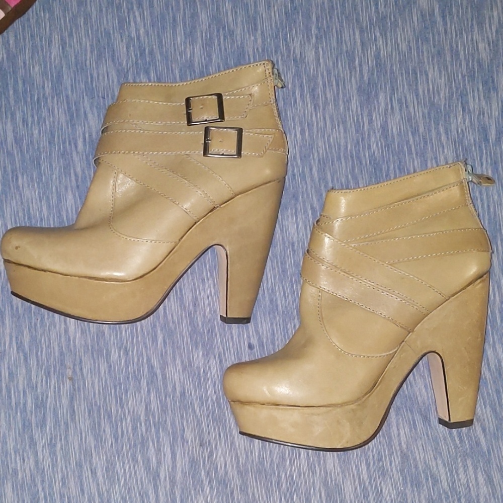 Seychelles Theory Ankle Boot